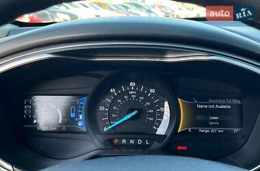 Седан Ford Fusion 2019 в 