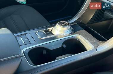Седан Ford Fusion 2019 в 
