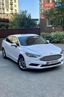 Седан Ford Fusion 2017 в 