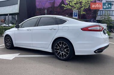 Седан Ford Fusion 2014 в 