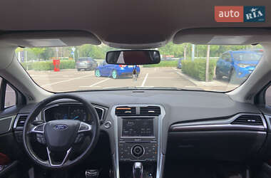 Седан Ford Fusion 2014 в 