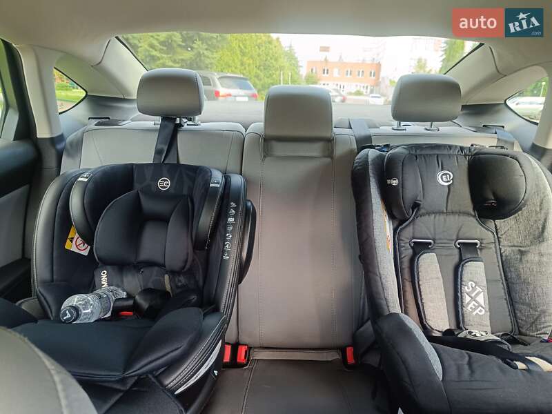 Седан Ford Fusion 2015 в Ровно