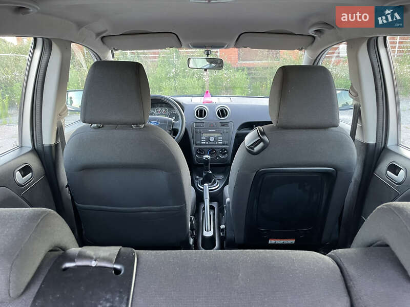 Хэтчбек Ford Fusion 2011 в Прилуках