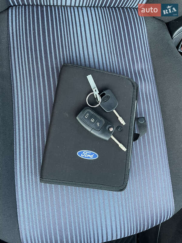 Хэтчбек Ford Fusion 2011 в Прилуках
