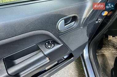 Хэтчбек Ford Fusion 2009 в 