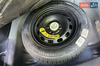 Хэтчбек Ford Fusion 2009 в 