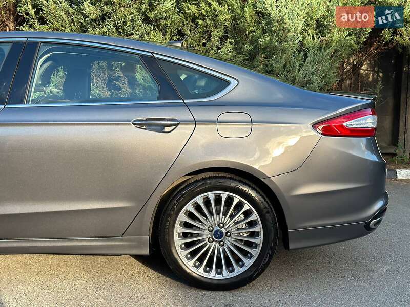 Седан Ford Fusion 2014 в Славянске