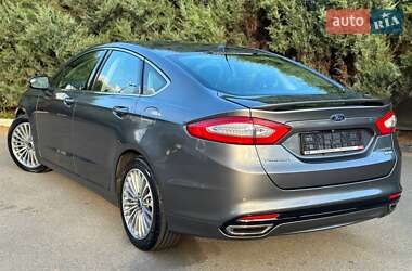 Седан Ford Fusion 2014 в 