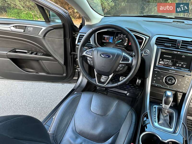 Седан Ford Fusion 2014 в Славянске
