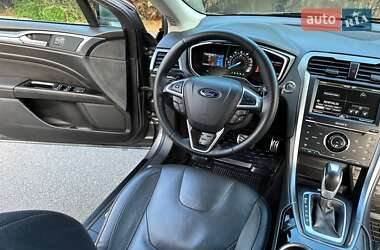 Седан Ford Fusion 2014 в 