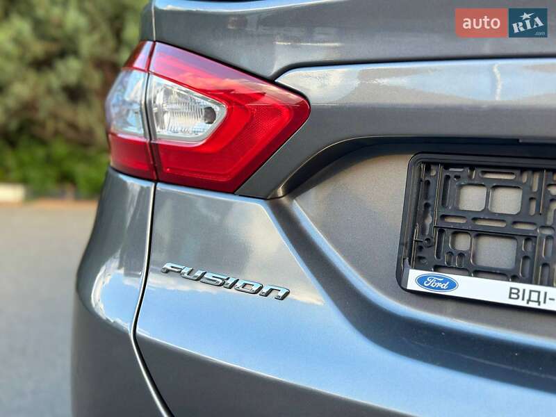 Седан Ford Fusion 2014 в Славянске