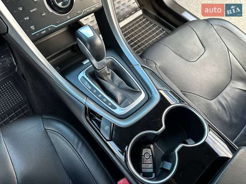 Седан Ford Fusion 2014 в Славянске