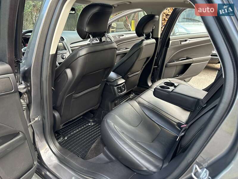 Седан Ford Fusion 2014 в Славянске