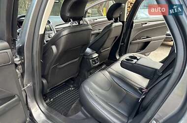 Седан Ford Fusion 2014 в 