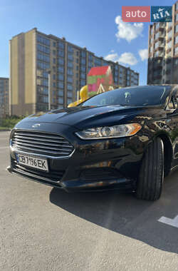 Седан Ford Fusion 2013 в 