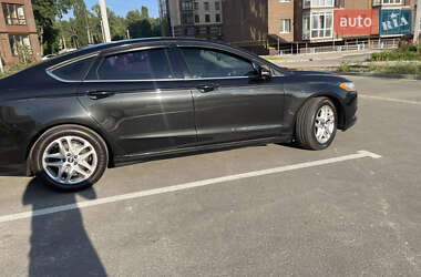 Седан Ford Fusion 2013 в 
