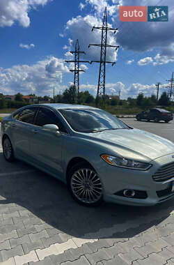 Седан Ford Fusion 2014 в 