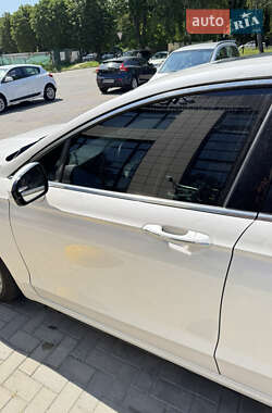 Седан Ford Fusion 2014 в 