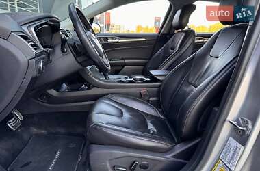 Седан Ford Fusion 2012 в 