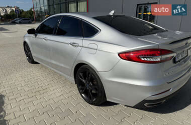 Седан Ford Fusion 2019 в 