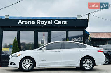 Седан Ford Fusion 2013 в 