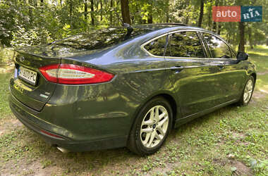 Седан Ford Fusion 2014 в 
