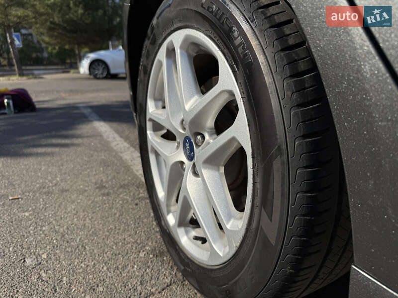 Седан Ford Fusion 2014 в Николаеве