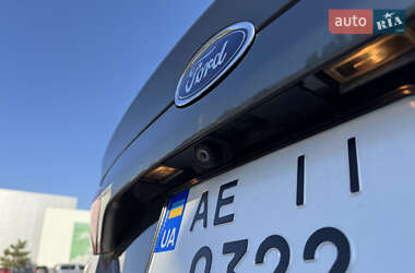 Седан Ford Fusion 2014 в 