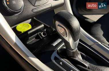 Седан Ford Fusion 2014 в 