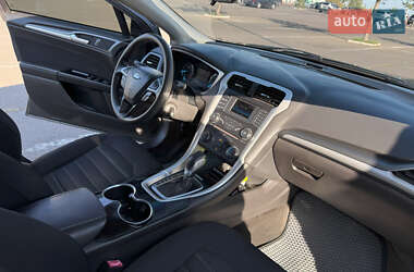 Седан Ford Fusion 2014 в 