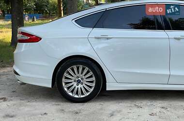 Седан Ford Fusion 2015 в 