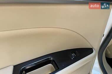 Седан Ford Fusion 2015 в 