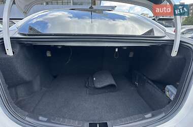 Седан Ford Fusion 2013 в 