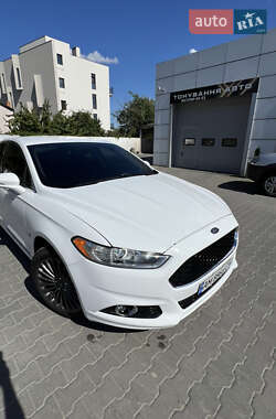 Седан Ford Fusion 2013 в 