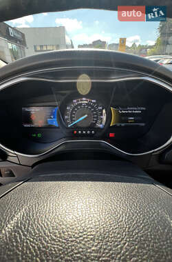 Седан Ford Fusion 2013 в 