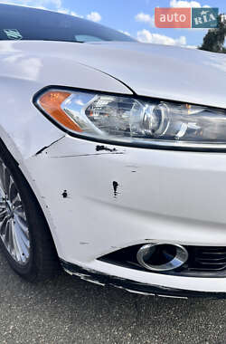 Седан Ford Fusion 2015 в 