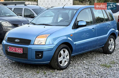 Хэтчбек Ford Fusion 2011 в 