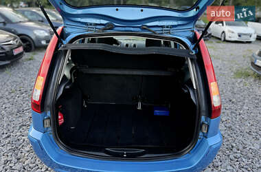 Хэтчбек Ford Fusion 2011 в 