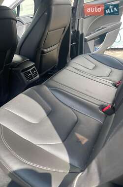 Седан Ford Fusion 2014 в 
