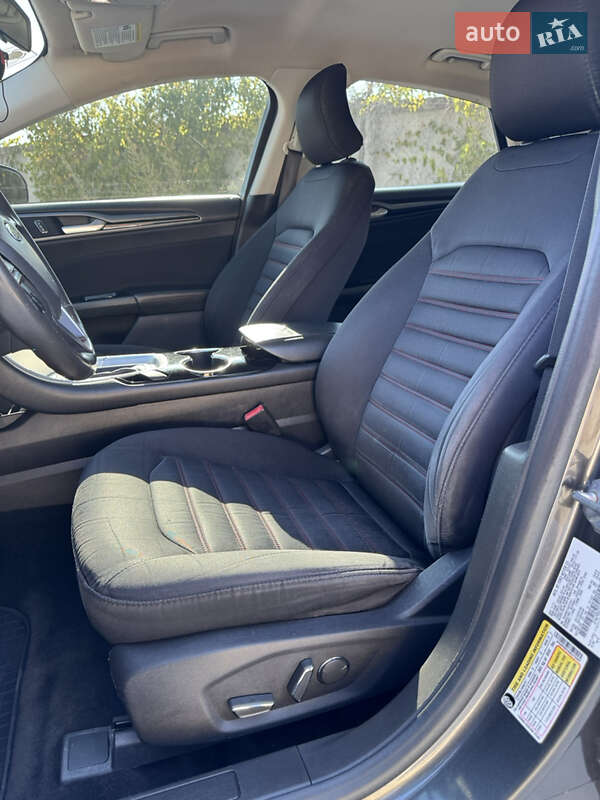 Седан Ford Fusion 2015 в Одессе