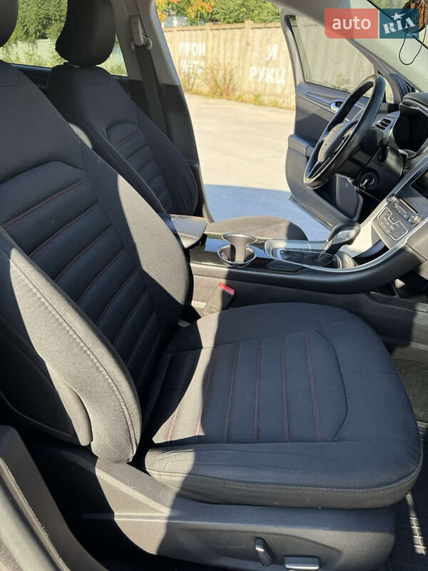 Седан Ford Fusion 2015 в Одессе