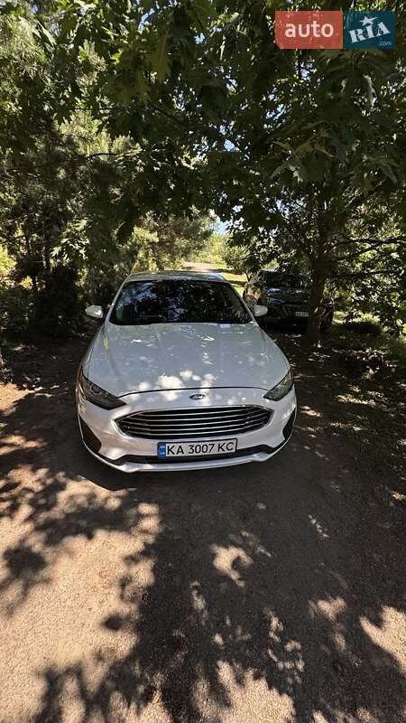 Седан Ford Fusion 2019 в Киеве