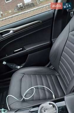 Седан Ford Fusion 2014 в 