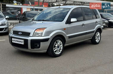 Хэтчбек Ford Fusion 2008 в 