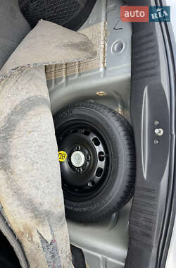 Хэтчбек Ford Fusion 2008 в 