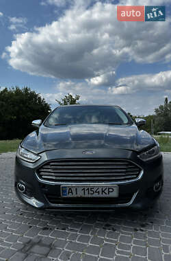 Седан Ford Fusion 2015 в 