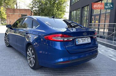 Седан Ford Fusion 2016 в 