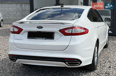 Седан Ford Fusion 2014 в 
