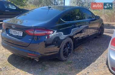 Седан Ford Fusion 2015 в 