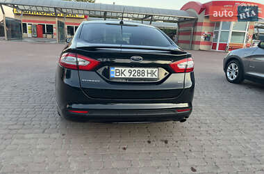 Седан Ford Fusion 2014 в 